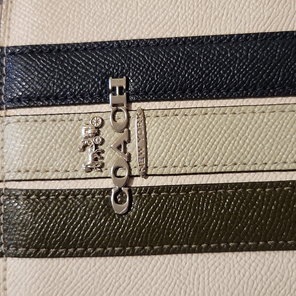 Coach Lillie Carryall with Varsity Stripe - Picture 3 of 16